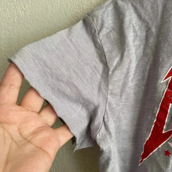 🆕Graphic Crop-top Rock & Roll Rebel Youth M🆕 - Picture 6 of 8